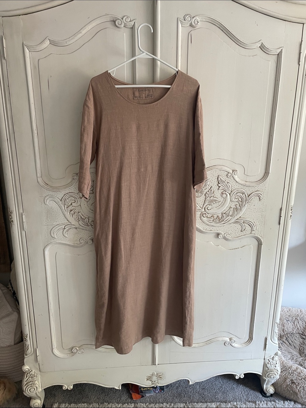 Grizas 100% linen Long Sleeve Shift Dress in Tan